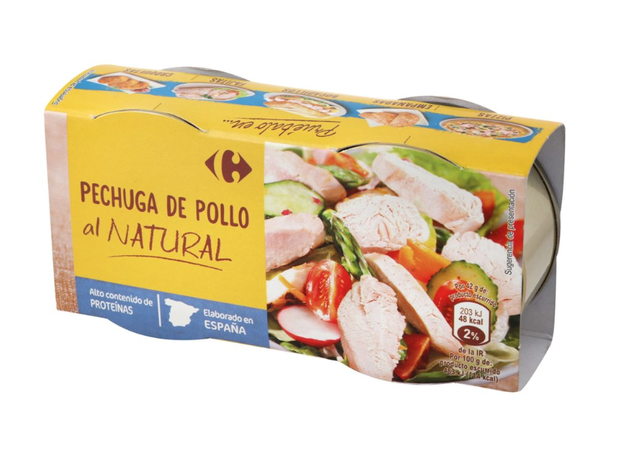 Bastoncitos de pepino con pechuga de pollo al natural y 1 vasito de macarrones.